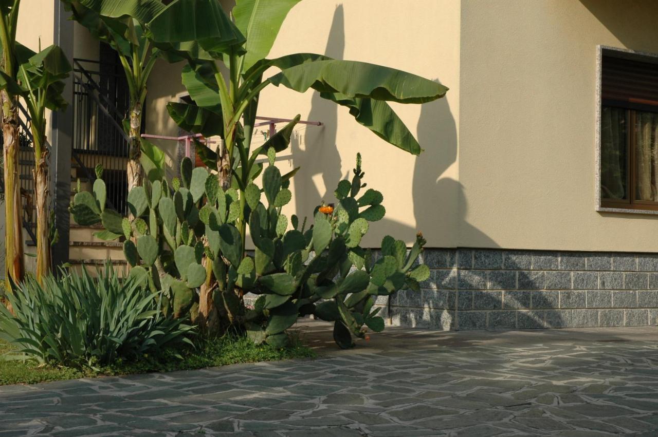 B&B Villa Carolina Vaprio d'Adda ภายนอก รูปภาพ